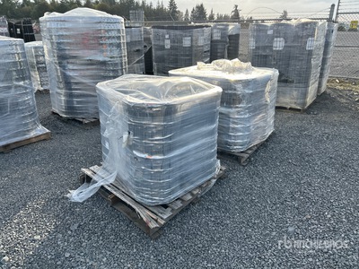 Quantity of (2) Pallets of Fencing