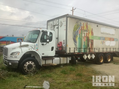 2014 Freightliner M2 106 6x4 Cylinder Pallet Camion à rideaux latéraux