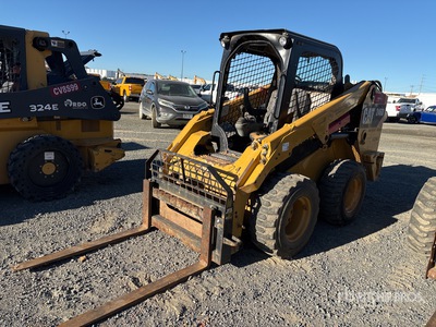 2014 Cat 246D Two-Speed High Flow XPS Chargeuse à direction à glissement