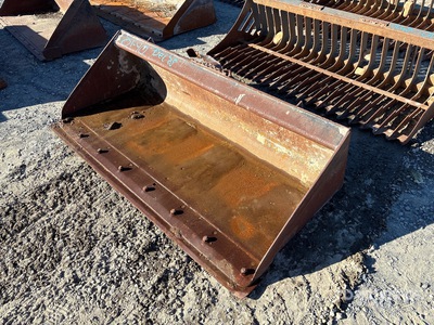 66 in Kompaktladerschaufel