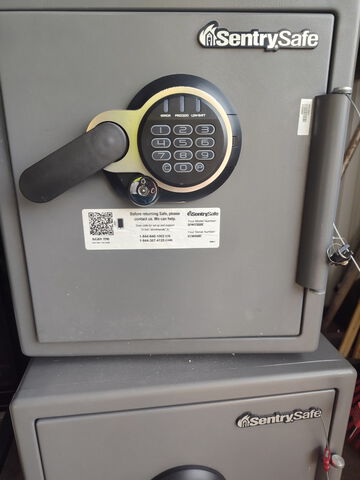 Sentry SFW123GDC Safe