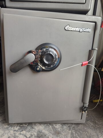 Sentry SFW205DPB Safe