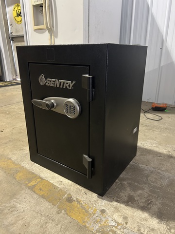 Sentry TC8-331 Safe