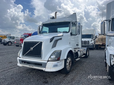 2014 Volvo VNL300 4x2 S/A Day Cab Truck Tractor (Inoperable)