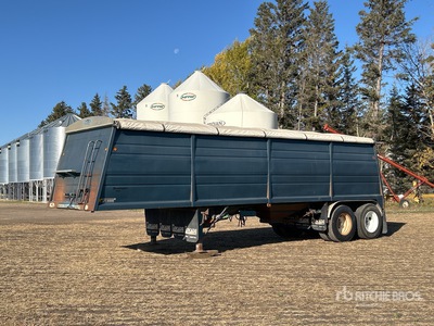 1996 Cancade Monohopper 32 ft T/A Grain Trailer