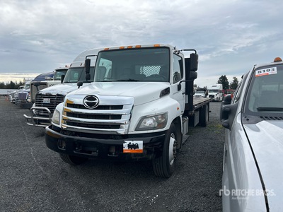 2016 Hino 268 4x2 Camion à Plateau (Inoperable)
