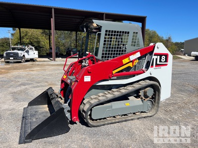2016 Takeuchi TL8 を見 Compact Track Loader