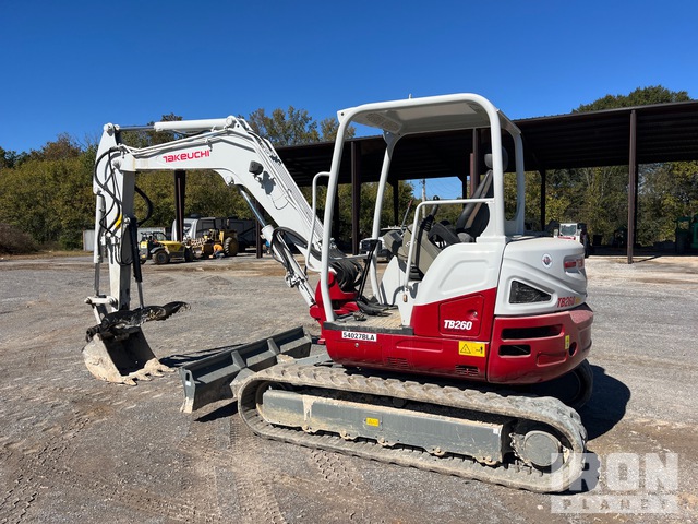 EXCAVADORA 2017 TAKEUCHI TB260