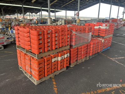 Quantity of Temporary Fence Blocks Varios. Industrial