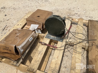 (2) Cable Retractors