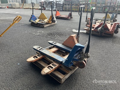 Quantity of (2) 2500 kg Pallet Jack