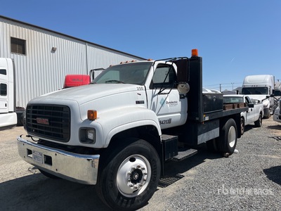 2002 GMC 6500 4x2 Flatbed Truck