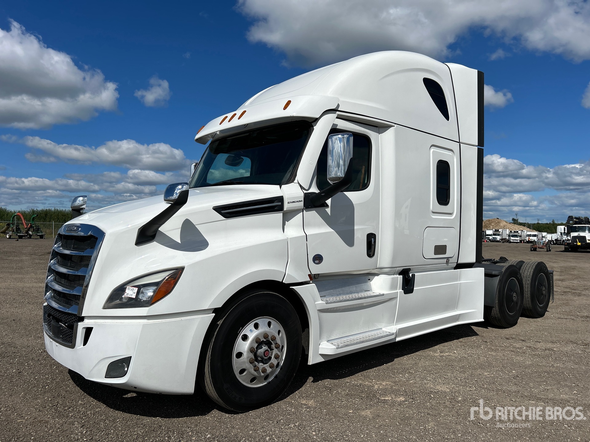 2022 Freightliner Cascadia 126 6x4 T/A Sleeper Truck Tractor