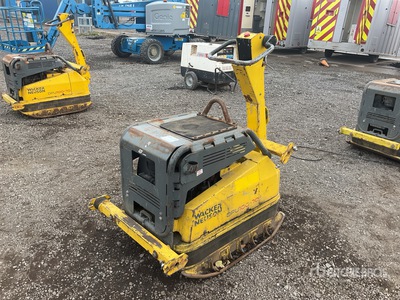 2014 Wacker Neuson Vibroplate DPU100-70LES Vibratory Plate Compactor