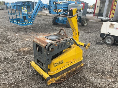 2014 Wacker Neuson Vibroplate DPU100-70 LES Vibratory Plate Compactor