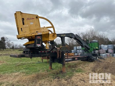 2016 John Deere 437C Self-Loading with buck up saw an cradle mount delimber Trailer Mounted Log Loader