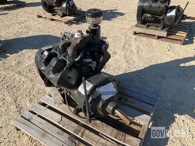 Wisconsin V465D Gasoline Engine w/Rockford PTO