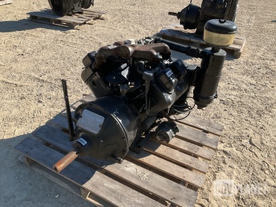 Wisconsin V465D Gasoline Engine w/Rockford PTO