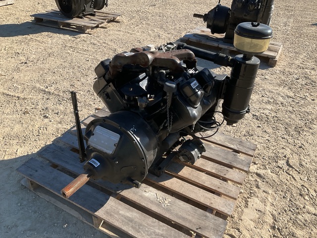 Wisconsin V465D Gasoline Engine w/Rockford PTO