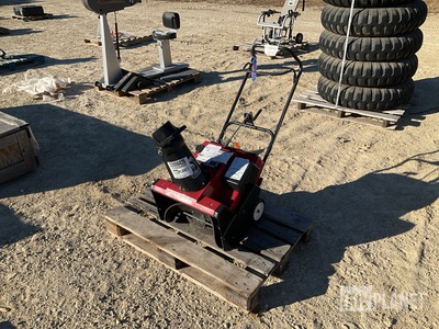 Toro 38185 Power Curve Snow Thrower