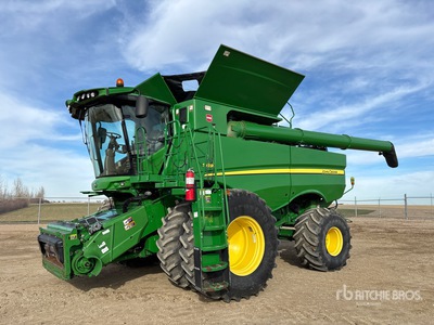 2015 John Deere S690 Cosechadora