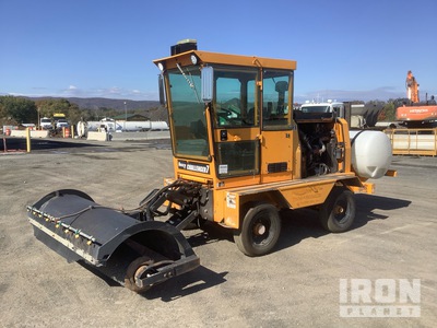 2019 LeeBoy Challenger 7 Self-Propelled Broom