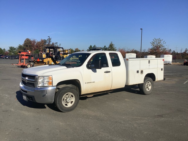 2009 Chevrolet 2500 HD 4x2 Extended Cab Utility Truck