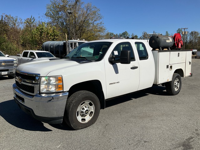 2013 Chevrolet Silverado 2500HD 4x4 Service Truck