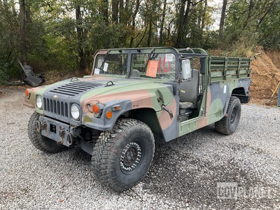 2004 AM General M1097A2 HMMWV 2 Door w/Truck Body