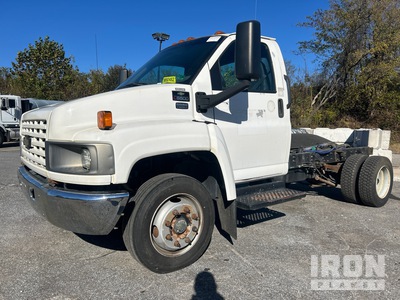 2005 Chevrolet C5500 4x2 Cab and Chassis