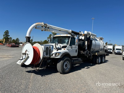 Gap Vax MC2008 on 2009 International 7400 6x4 ハイドロバキュームトラック