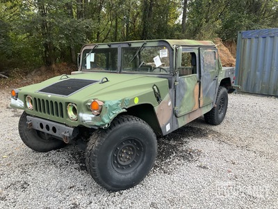 1991AM General M1097R1 HMMWV 4 Door Soft Top w/Truck Body