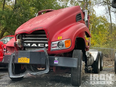 2007 Mack CV713 6x4 Heavy Haul Cabina per trattore stradale (Inoperable)