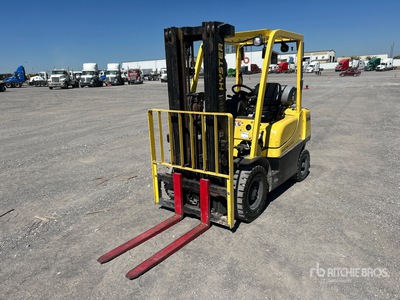 2000 Hyster H50XT 4500 lb Pneumatic Tire Forklift
