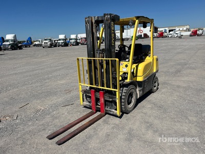 2000 Hyster H50XT 4500 lb Pneumatic Tire Forklift