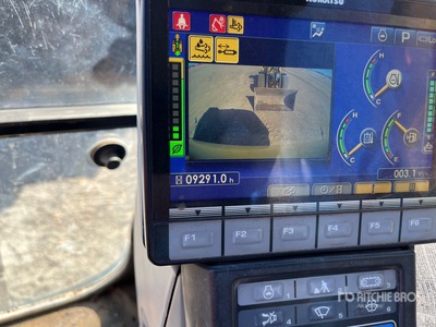 2020 Komatsu PC490LCI-11 Tracked Excavator