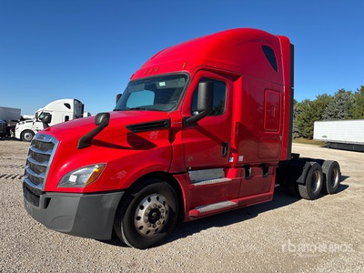 2020 Freightliner Cascadia 126 6x4 T/A Sleeper Truck Tractor