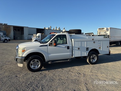 2011 Ford F-350 4x4 Utility Truck