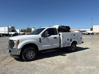 2017 Ford F-250 4x4 Service Truck