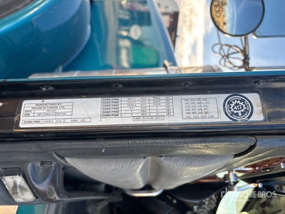 2003 Peterbilt 378 6x4 Sleeper Winch Truck