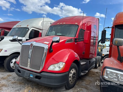 2017 Kenworth T680 6x4 Ciągnik siodłowy T/A z kabiną sypialną