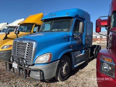 2015 Freightliner Cascadia 125 6x4 Ciągnik siodłowy T/A z kabiną sypialną (Inoperable)