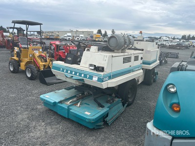 Tennant Ride-On Floor Sweeper