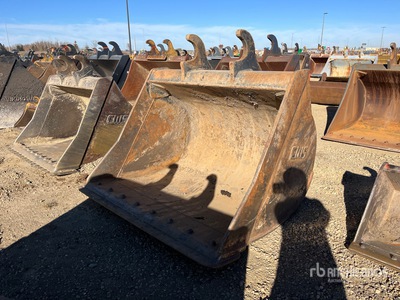 CWS 66 in Q/C Cleanup Excavator Bucket