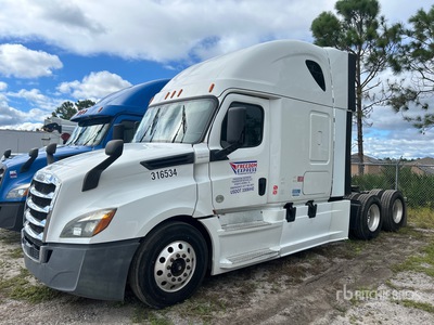 2018 Freightliner Cascadia 126 6x4 T/A Sleeper Truck Tractor