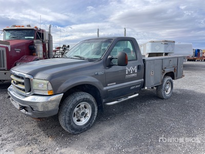 2003 Ford F-350 XLT 4x4 Utility Truck