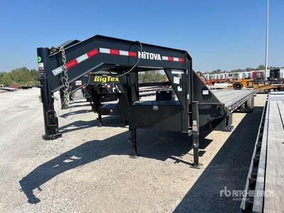 2025 Delco 40 ft T/A Gooseneck Tilt Deck Trailer