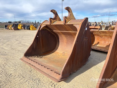 Brandt EX0600-BCUS84 84 in Q/C Cleanup Excavator Bucket - Fits John Deere 670G