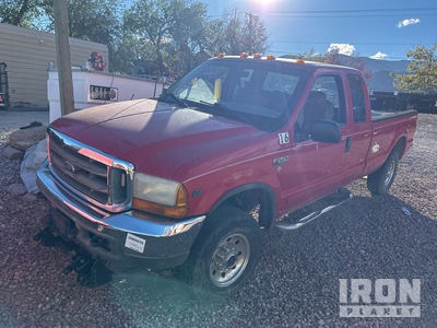 2001 Ford F-250 XLT 4x4 Extended Cab Pickup (Inoperable)