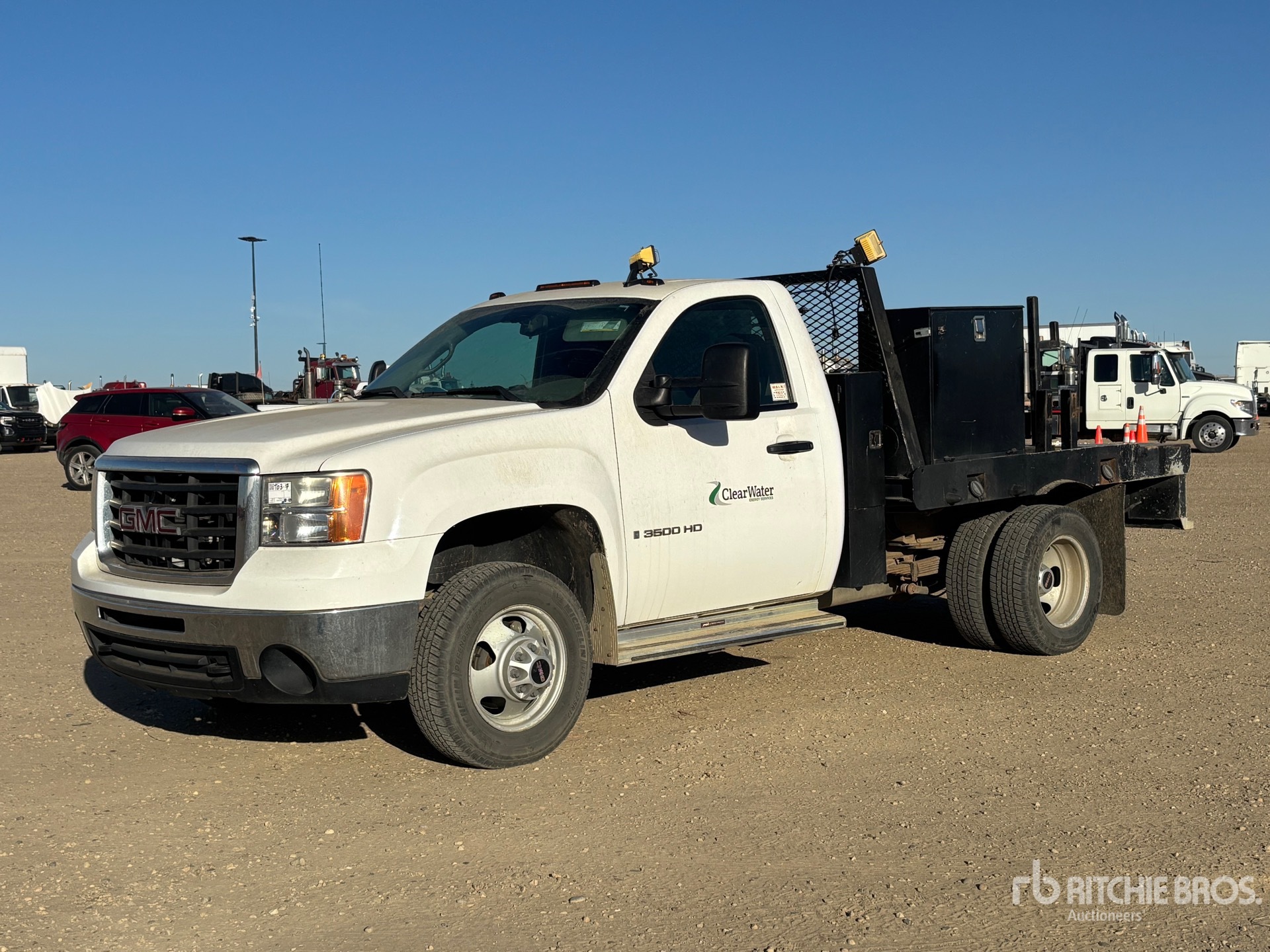 2009 GMC Sierra 3500HD 4x2 Flatbed Truck